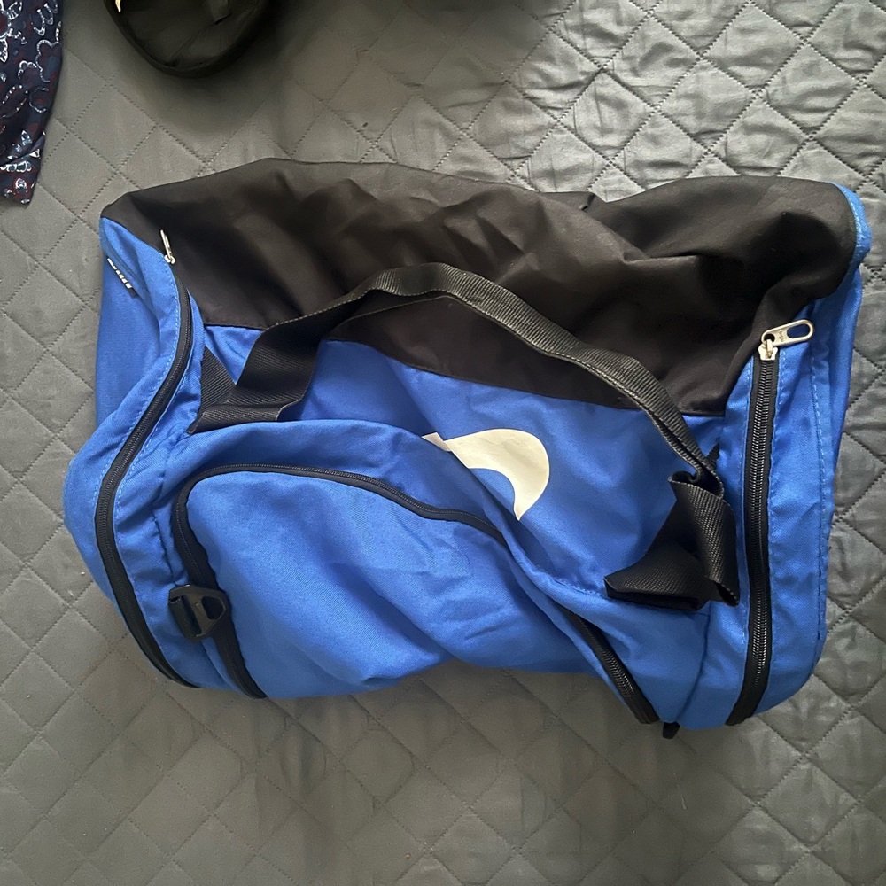 Nike team sports bag